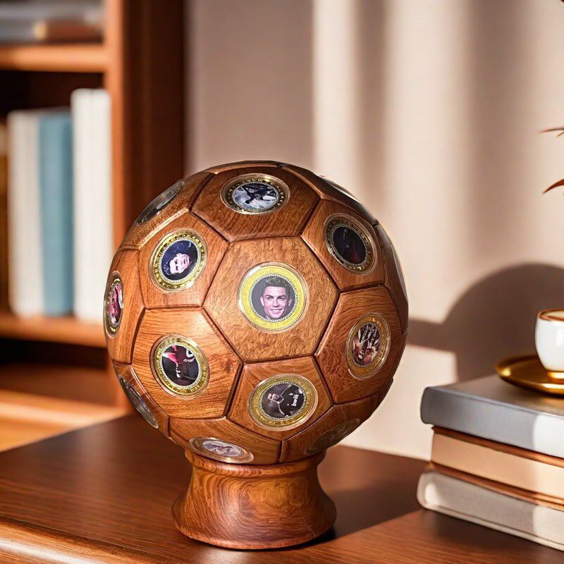 欧洲杯足球C罗球迷足球 实木榫卯足球摆件 个性化定制男朋友礼物,淘宝优惠券,粉丝福利购,淘宝优惠卷