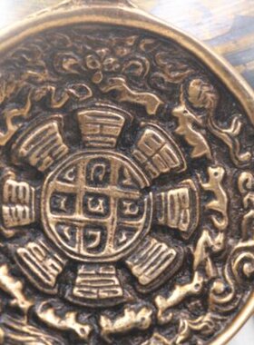 拉萨发货尼泊尔手工纯铜仿老物件九宫八卦牌佛牌腰牌吊坠挂牌