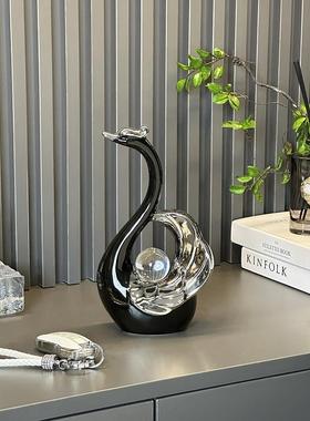 高颜值水晶球情侣天鹅摆件现代轻奢家居玄关客厅酒柜电视柜装饰品