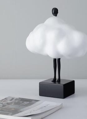 创意云朵人物金属客厅桌面高级感摆件样板间家居装饰品树脂工艺品