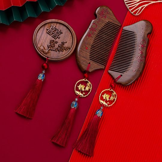 结婚实木梳子镜子一对装婚礼防静电镜梳套装女方陪嫁高档喜梳喜镜