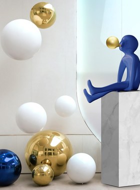 创意卡通人物摆件现代家居装饰品样板间客厅电视柜桌面雕塑艺术品