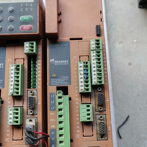 麦格米特驱动器AD200B-040T4A - 图1