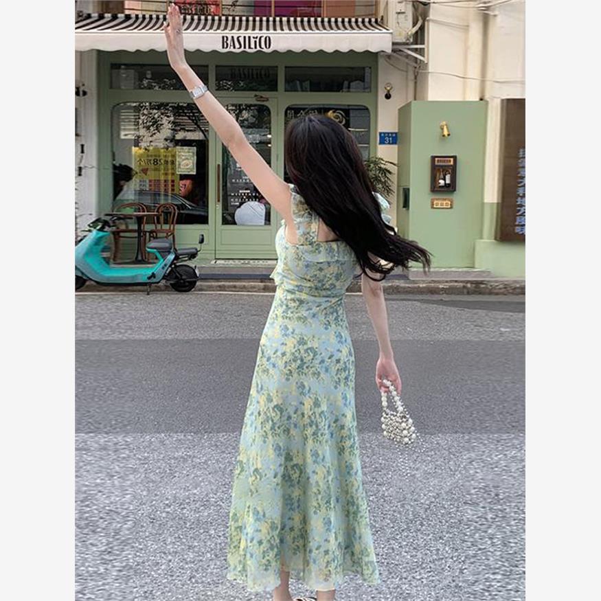 茶歇法式碎花吊带连衣裙子女夏季2025新款海边度假高级感沙滩长裙 - 图0