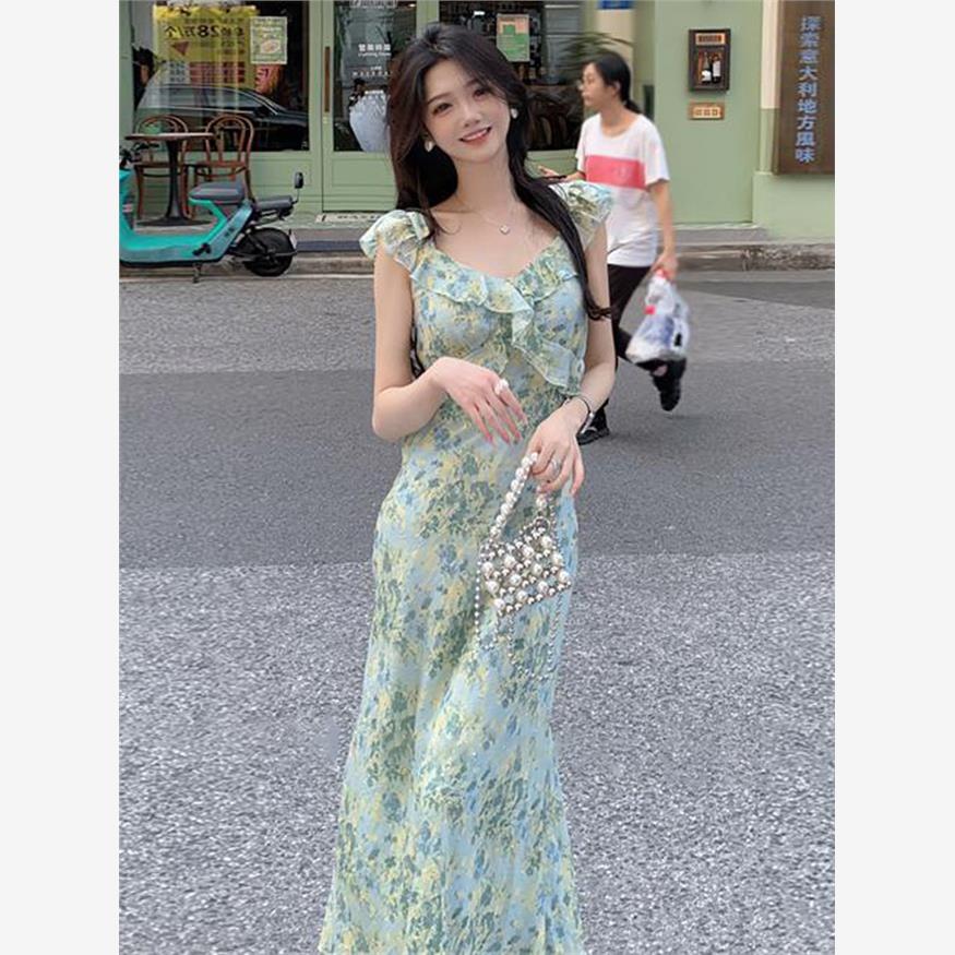 茶歇法式碎花吊带连衣裙子女夏季2025新款海边度假高级感沙滩长裙 - 图3