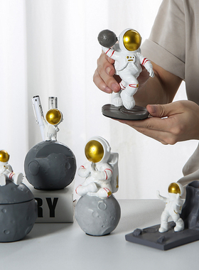 北欧创意宇航员小摆件p房间布置摆设家居现代客厅儿童房轻奢装饰