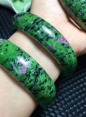 红绿宝手镯 料质温润细腻颜色绿带红纹路清晰 红绿宝手镯厂家