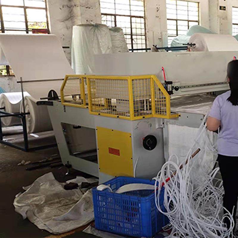 精密四柱皮带式裁断机无纺布皮革海绵下料机全自动送料裁断机,淘宝优惠券,粉丝福利购,淘宝优惠卷