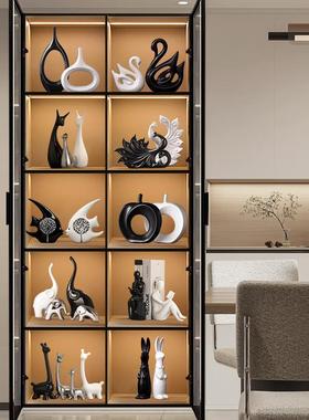 现代简约陶瓷摆件家居饰品酒柜电视柜装饰品创意桌面客厅鱼摆设