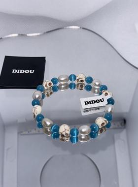 采购产品珍珠手炼，覆古趋势，轻奢，小众，高端，男人和女人的手