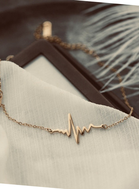 新款金色心电图钛钢锁骨链通用