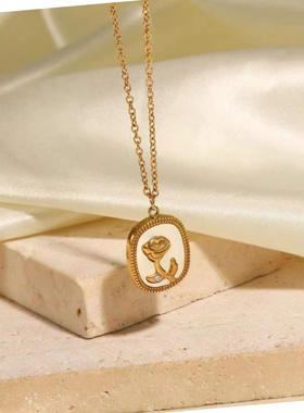 新款小众简约金色玫瑰花吊坠项链