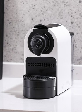 样板间房厨房摆件组合咖啡主题咖啡机咖啡壶托盘装饰画展厅道具