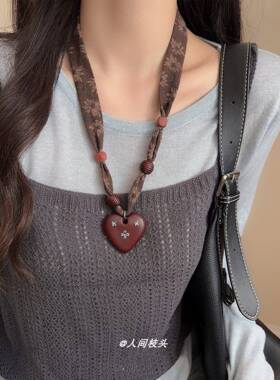 深蓝色碎花丝巾爱心水滴项炼女秋冬独特设计感长款毛衣炼百搭配饰