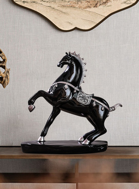 现代简约马到成功摆件客厅酒柜装饰品玄关室内家居创意电视柜工艺