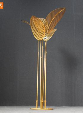 新款金属工艺品美陈橱窗装饰摆件商场活动门口迎宾树粉色芭蕉树叶