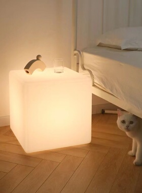 轻奢北欧落地灯极简方形装饰氛围灯茶几客厅卧室装饰凳子创意摆件