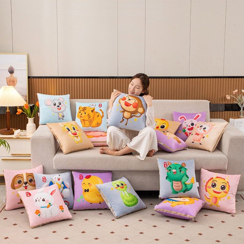 12生肖抱枕被子两用冬季加厚水晶绒汽车载毯子午睡枕头靠枕二合一 - 图2