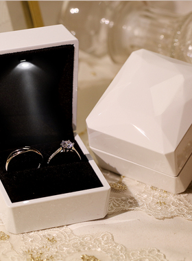 50分一克拉六爪仿真女钻戒情侣结婚活口对戒结婚仪式求婚道具戒指