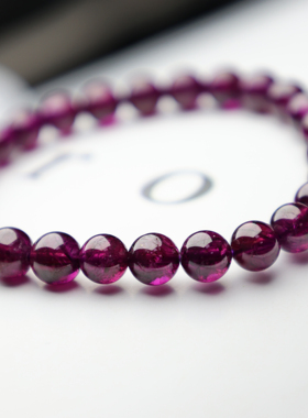 走进东非鹏飞珠宝紫牙乌手串深紫色石榴石彰显气质单圈手串女款