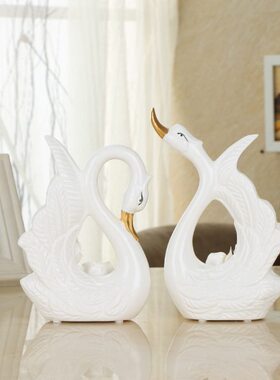 简约现代家居家装饰品陶瓷天鹅摆件结婚婚庆礼物新房酒柜客厅玄关