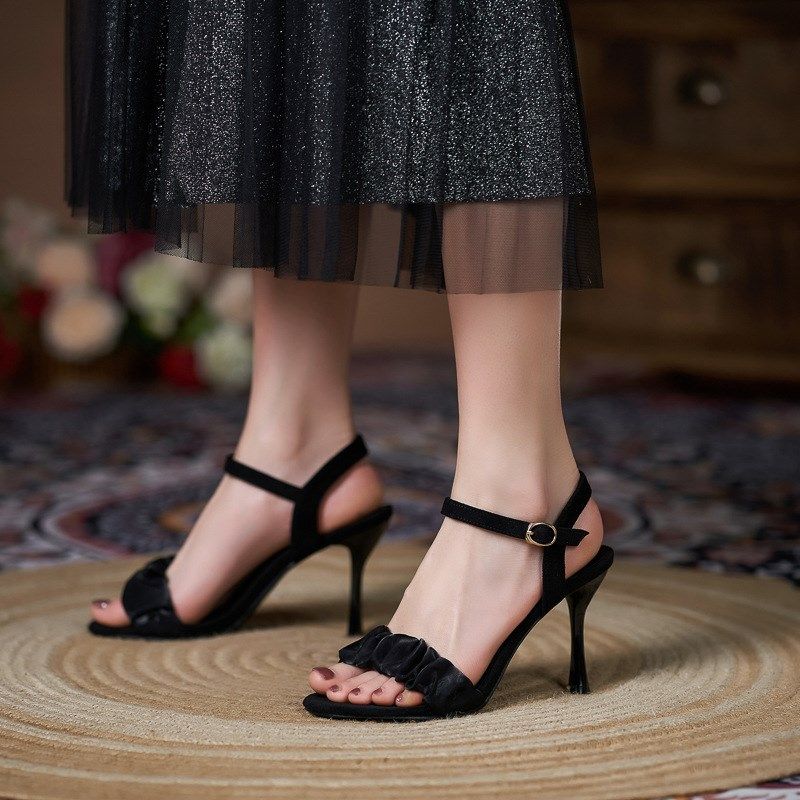 夏季41-44加大码细高跟加肥加宽一字扣露趾猫跟女31小码丝带凉鞋,淘宝优惠券,粉丝福利购,淘宝优惠卷