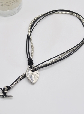 欧美复古多层黑皮绳串珠爱心项链