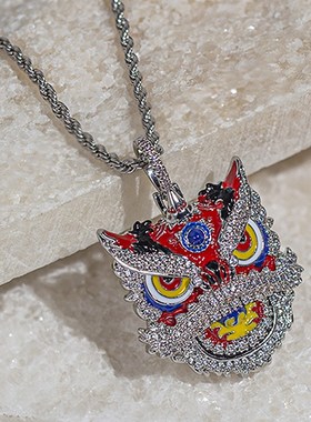 国潮新品复古创意醒狮吊坠嘻哈E合金彩色狮子头项链潮流配饰