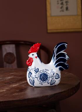青花瓷大红鸡陶瓷摆件十二生肖鸡创意家居艺术装饰客厅陶瓷工艺品