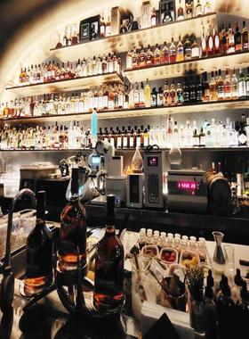 创意洋酒瓶摆件酒吧全屋定制家具卖场酒瓶装饰品仿真酒XO酒瓶摆设