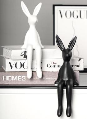 高级感轻奢坐姿兔子小摆件高档软装家居客厅电视柜酒柜桌面装饰品