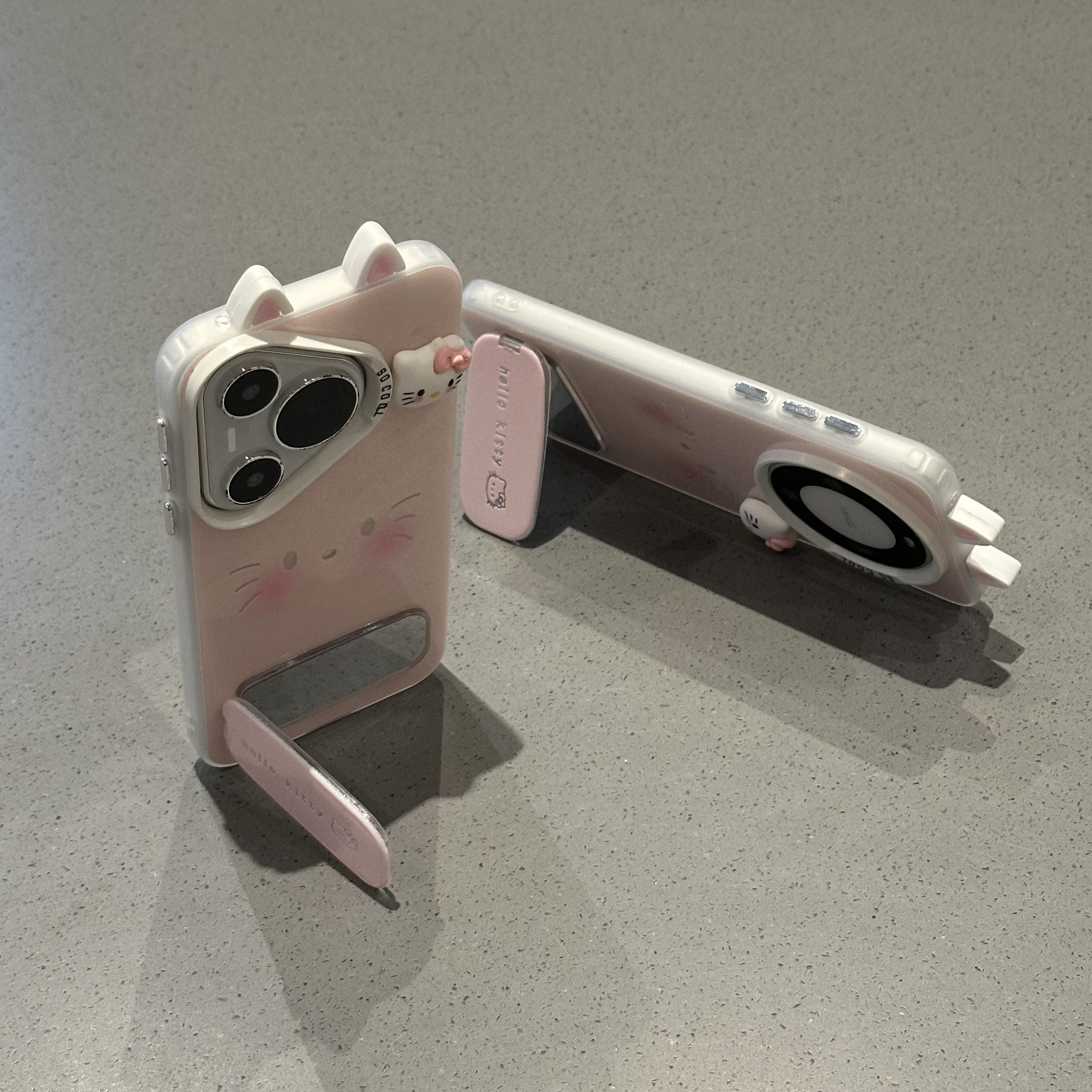 粉KT表情耳朵支架新款适用苹果16Pro手机壳iPhone15max小米14华为mate70pura80k60reno13荣耀400x100vivos30 - 图1