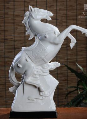 马家居工艺品办公室桌瓷马摆件礼品到成功酒柜装饰面摆设创意现代