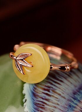 高满节保平安竹上圆福平安蜜蜡指环戒指女旋转纳银本命年岸升天然