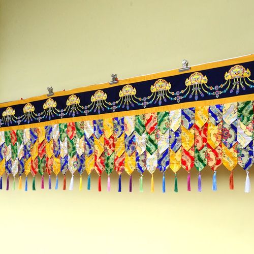 藏式风格居家酒店装饰布置印狮头五彩尖角帷幔墙V围桌围普玛5米 - 图0