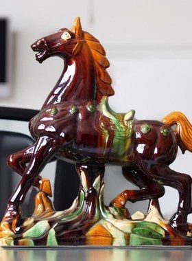 赤兔马摆件唐三彩马到成功装饰品陶瓷马工艺品办公室酒店新房礼物