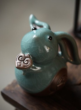 创意陶瓷兔子摆件家居客厅办公室装饰兔年生肖动物本命年礼品定制