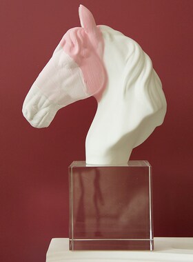 渐变粉淡红色马头水晶摆件桌面艺术人物雕塑雕像橱窗高级感装饰品