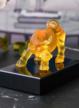 仿琉璃黄牛黑水晶 招财纳福水琉璃家居客厅饰品吉祥物