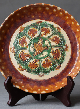 唐三彩雕刻花纹平盘手工艺品仿古老货老家居瓷器摆件收藏客厅圆盘