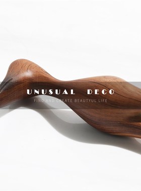 现代简约原木色抽象艺术人像摆件样板房书房客厅装饰柜软装饰品