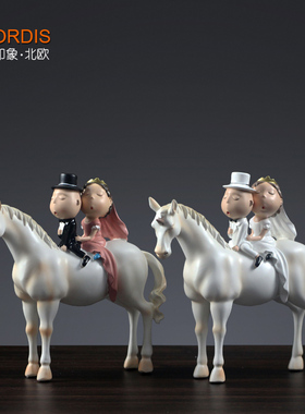 北欧创意轻奢情侣新婚摆件客厅酒柜卧室书房软装饰品摆设结婚礼物