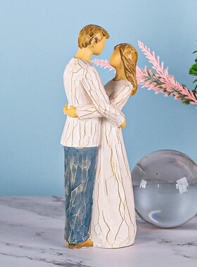 简约情侣摆件创意结婚礼物新人房客厅桌面装饰品闺蜜姐妹订婚送礼