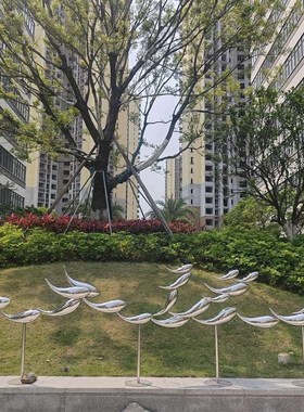 现货不锈钢抽象叠加多层小鱼摆件 水池景观雕塑户外内装饰艺术品