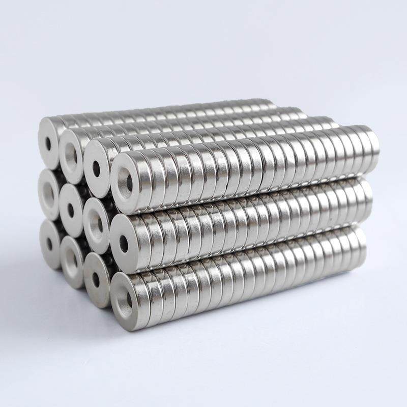 工厂直供沙发定位装置圆形M5沉孔强力磁铁20*5强磁镀镍现货直发,淘宝优惠券,粉丝福利购,淘宝优惠卷