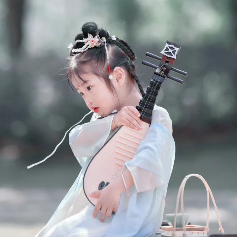 影楼拍照儿童摄影古风汉服道具古装拍摄玩具表演成人塑料琵琶大号 - 图1