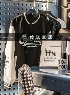 样板房儿童运动主题系机车头盔道具摆件男M孩衣帽间衣服滑板装饰