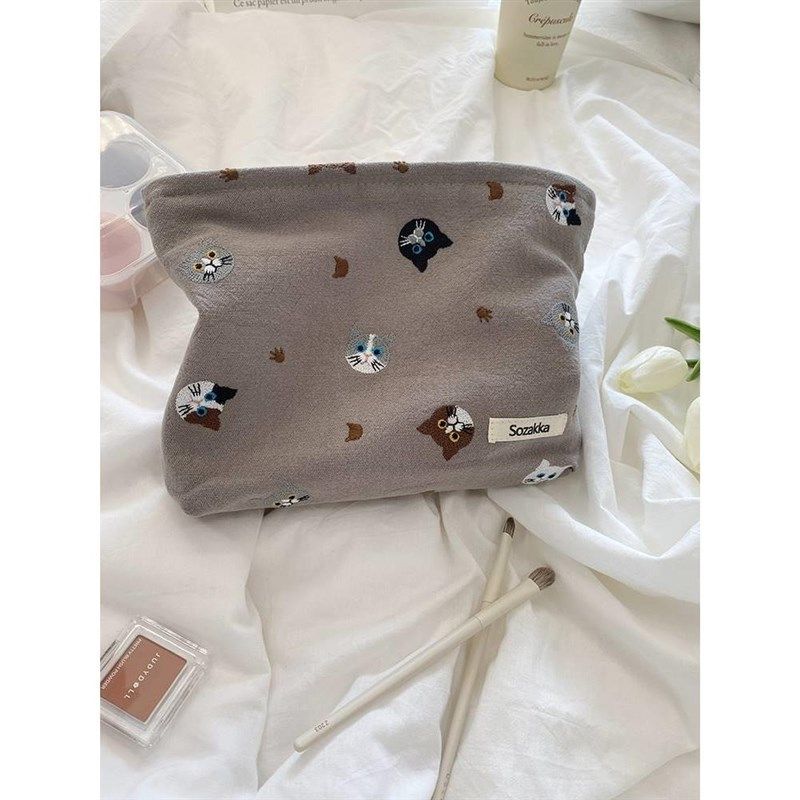 小白兔几 日式刺绣猫咪棉麻化妆包零钱收纳袋文艺可爱便携手拿包,淘宝优惠券,粉丝福利购,淘宝优惠卷