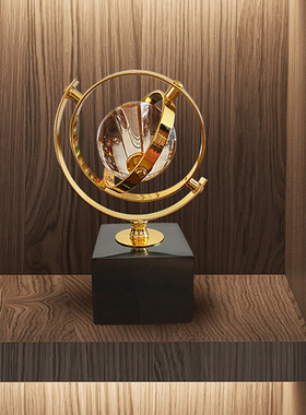 现代创意轻奢水晶球地球仪摆件办公室高档书房客厅玄关酒柜装饰品