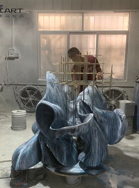 阿罗瓦克朗施莱格《学士 》售楼部大堂装饰艺术品落地雕塑摆件